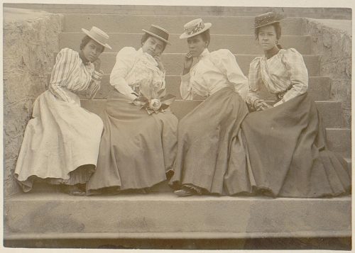 4 African American women 1899